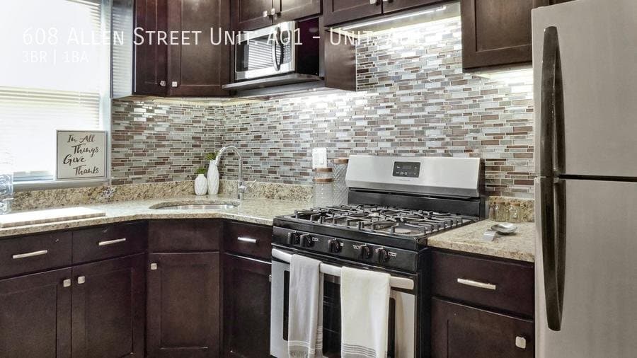 New Britain Apartment: 608 Allen Street