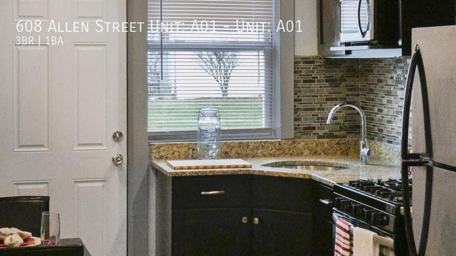 New Britain Apartment: 608 Allen Street