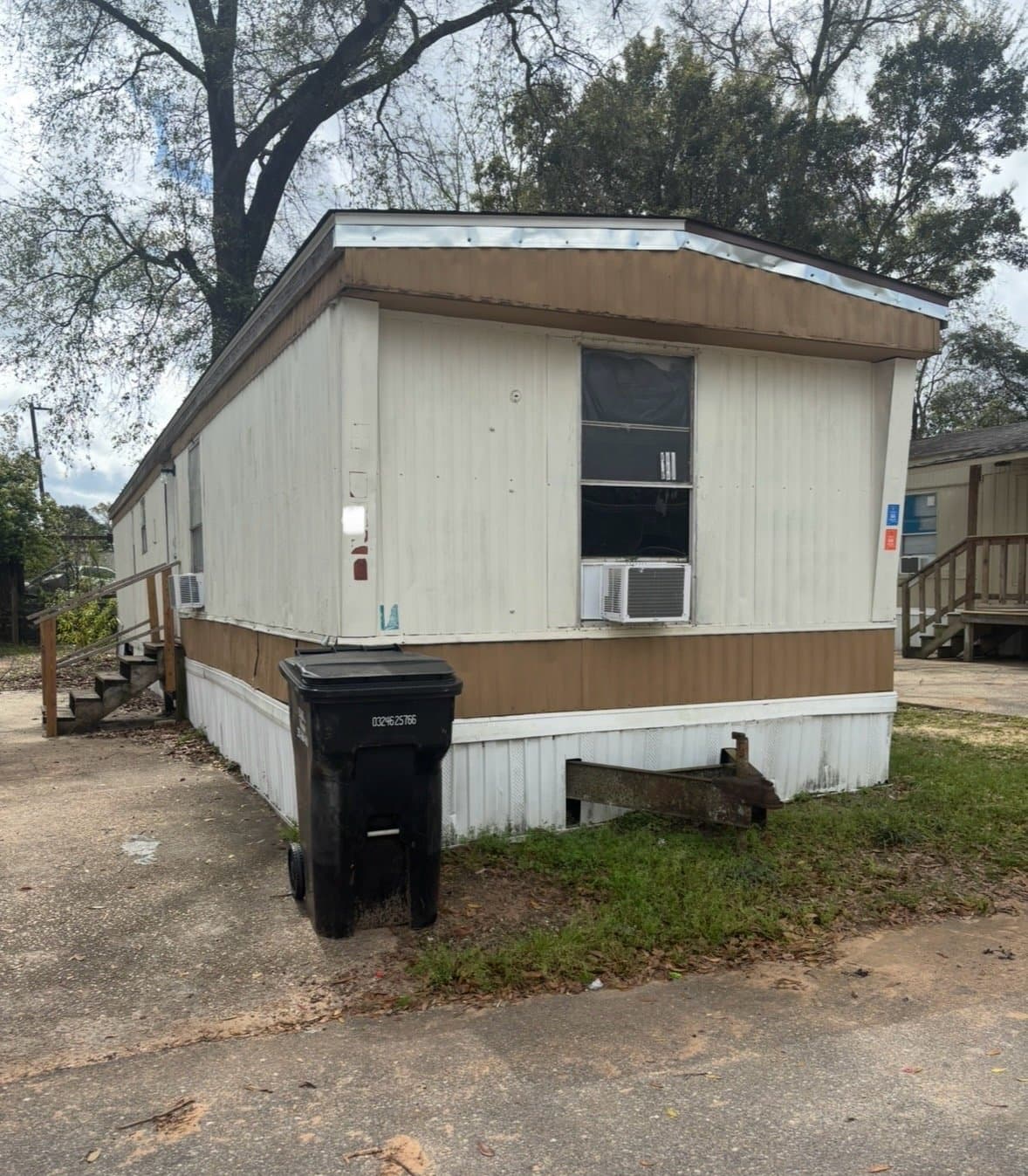 Mobile House: 3351 Denmark Rd