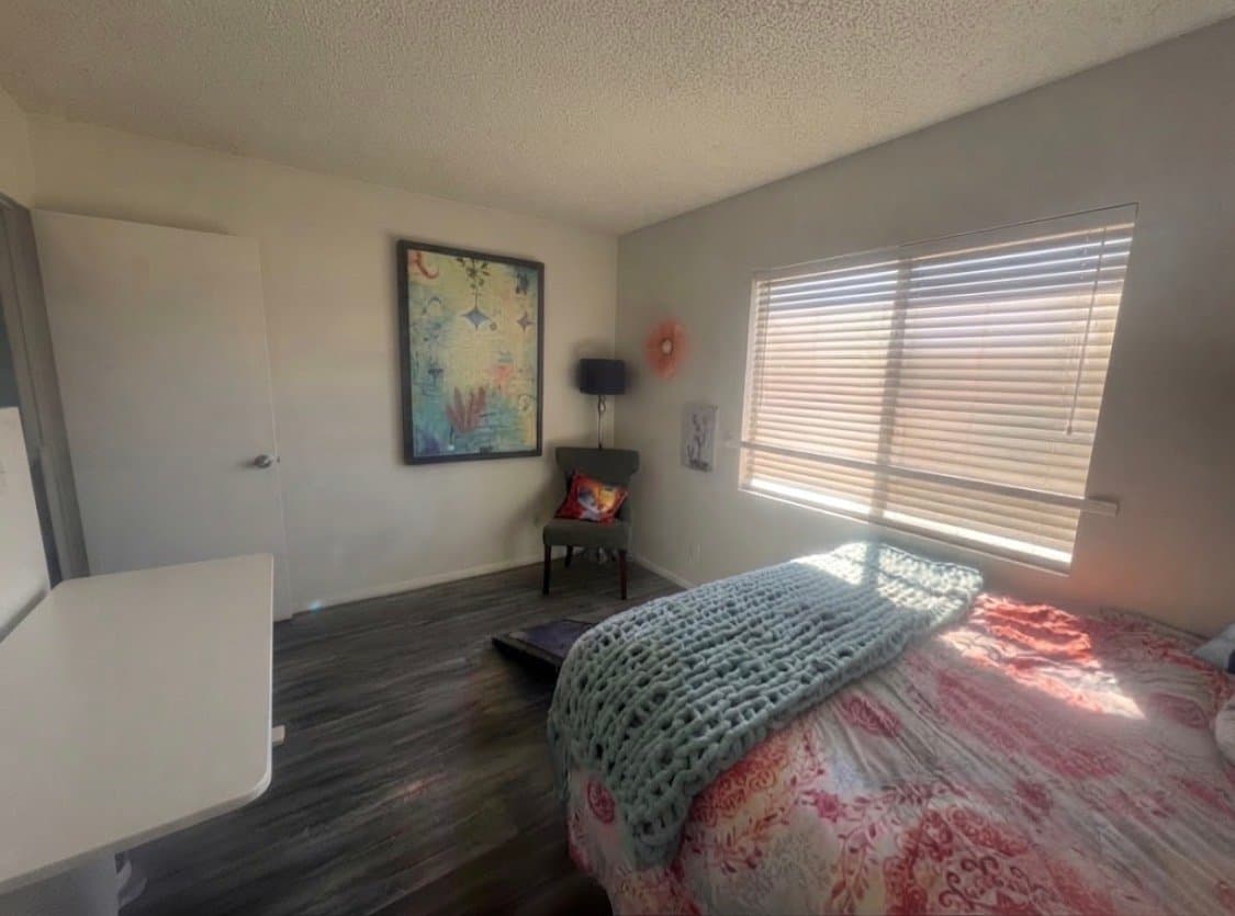 Phoenix Single Room: 4136 E Blanche Dr