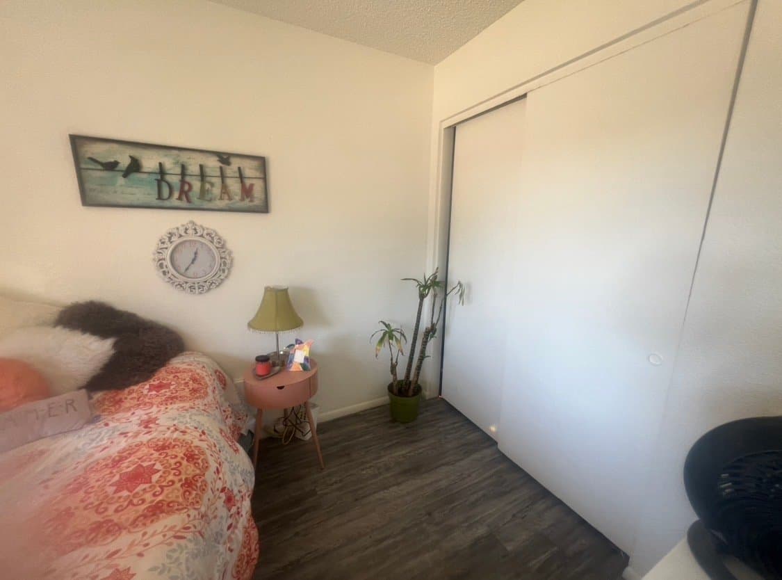 Phoenix Single Room: 4136 E Blanche Dr