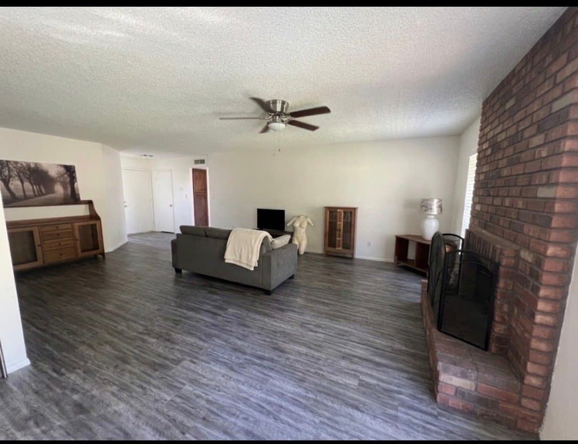 Phoenix Single Room: 4136 E Blanche Dr