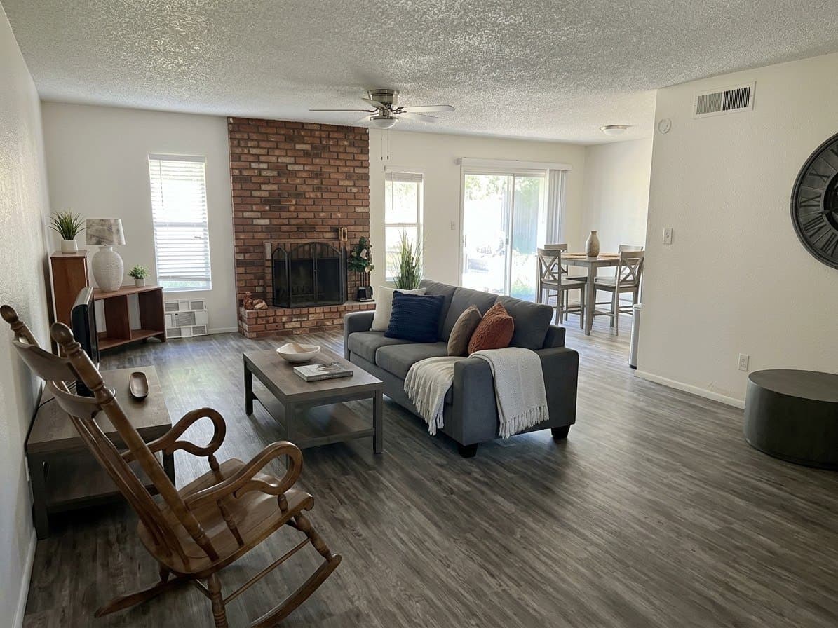 Phoenix Single Room: 4136 E Blanche Dr