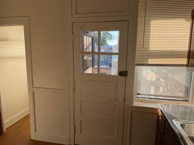 Chicago Apartment: 7250 Hamilton