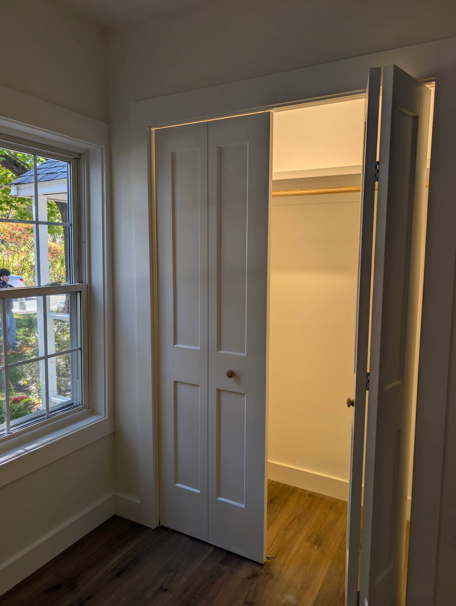 Pelham Apartment: 39 Dutton Rd