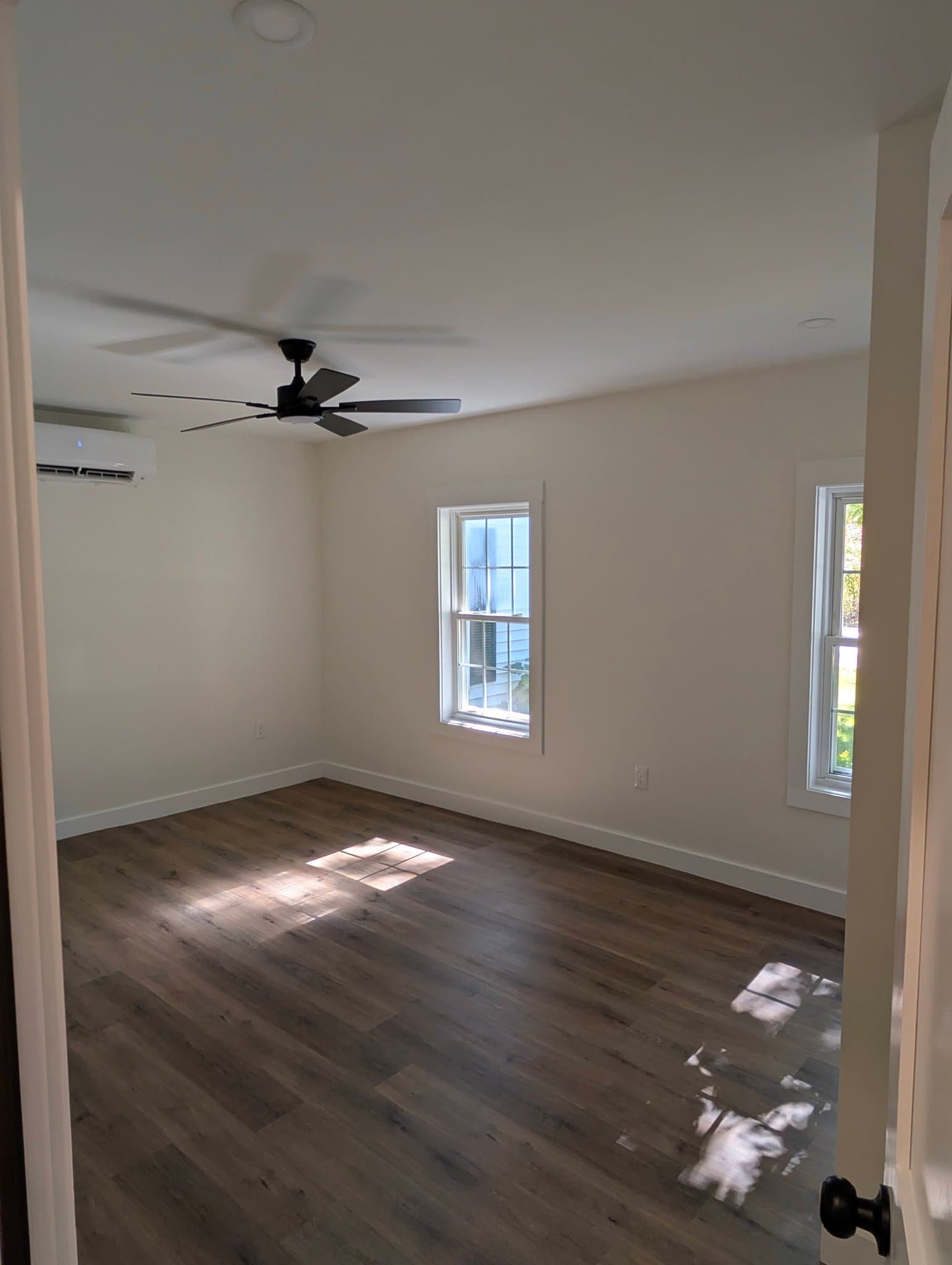 Pelham Apartment: 39 Dutton Rd