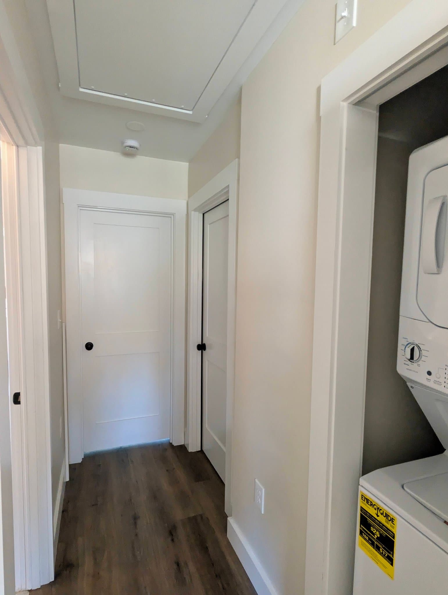 Pelham Apartment: 39 Dutton Rd