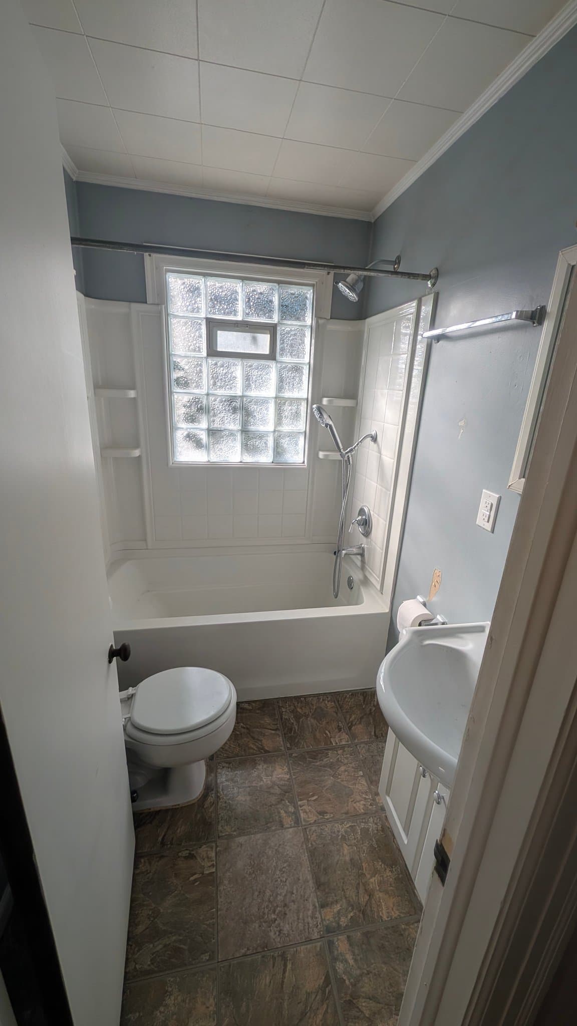 Terre Haute House: 2010 Seabury Ave