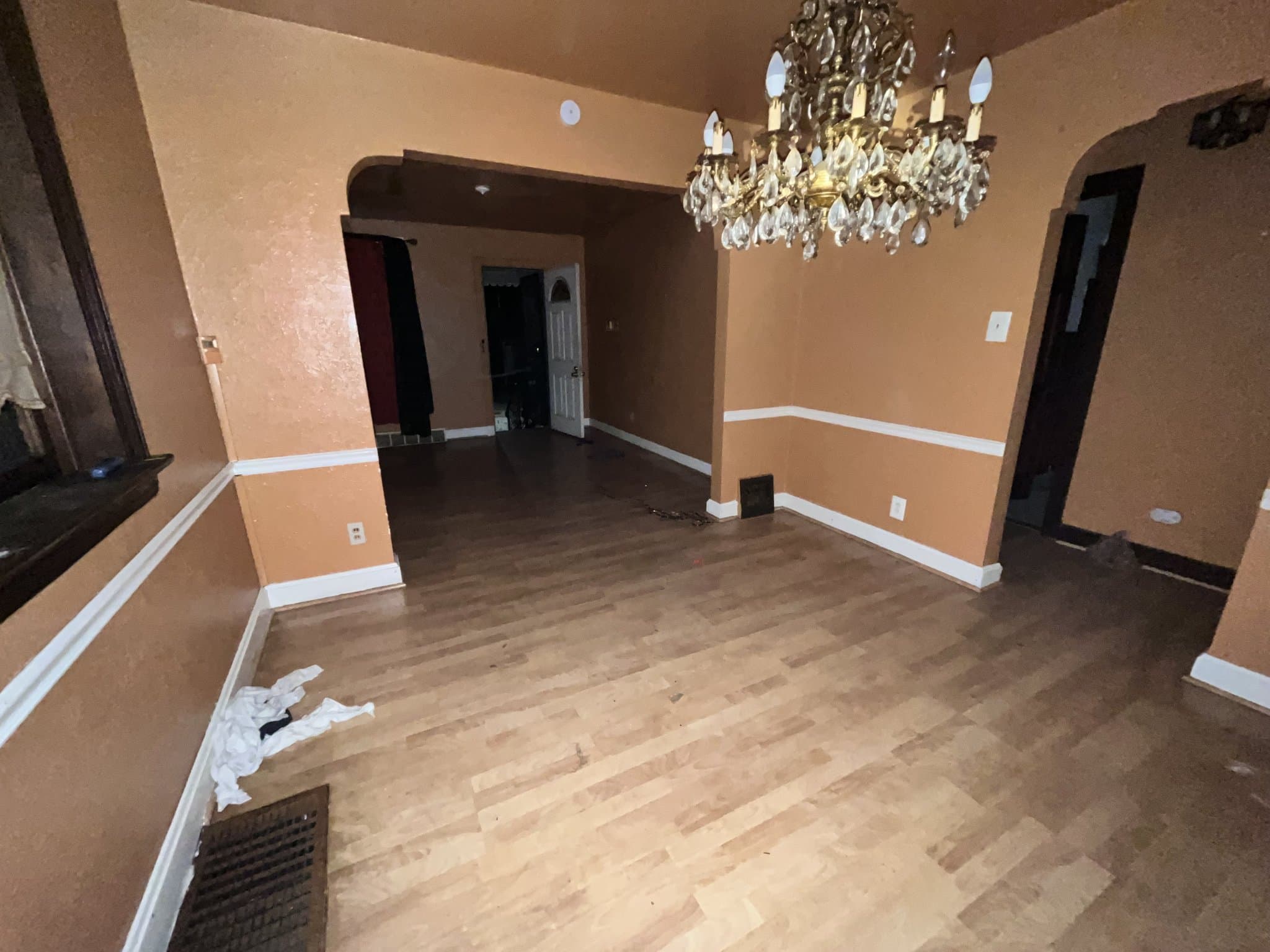 St. Louis House: 6153 Laura Ave.