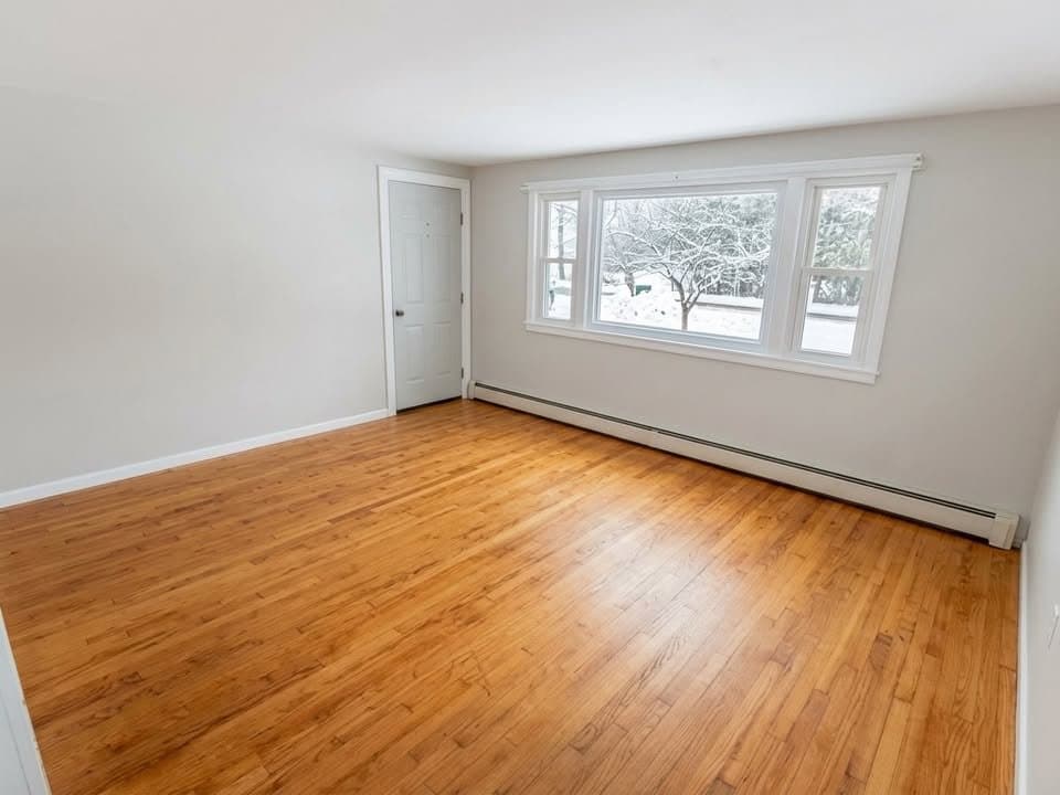 Yarmouth Townhome: 81 Hillside St