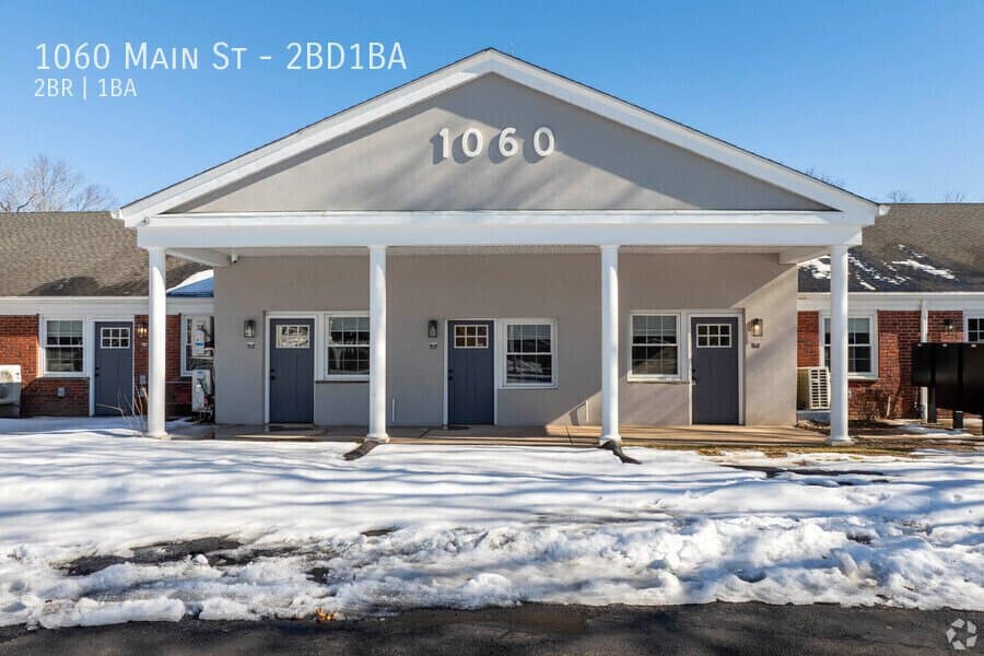 South Windsor Apartment: 1060 Main St