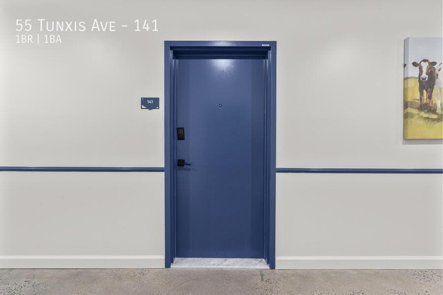 Bloomfield Apartment: 55 Tunxis Ave