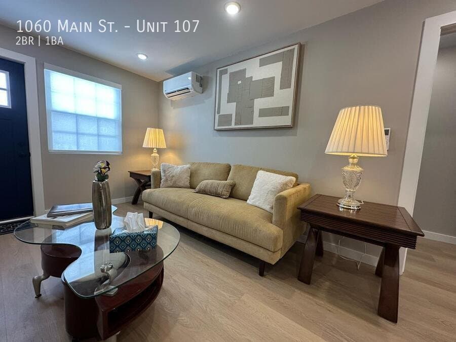 South Windsor Apartment: 1060 Main St.
