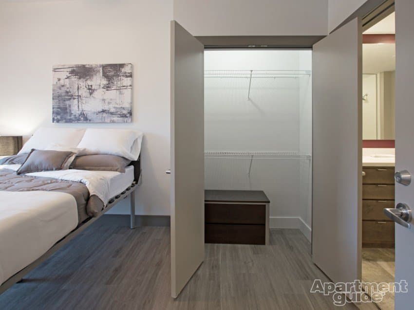 Springfield Apartment: 1243 E Cherry St