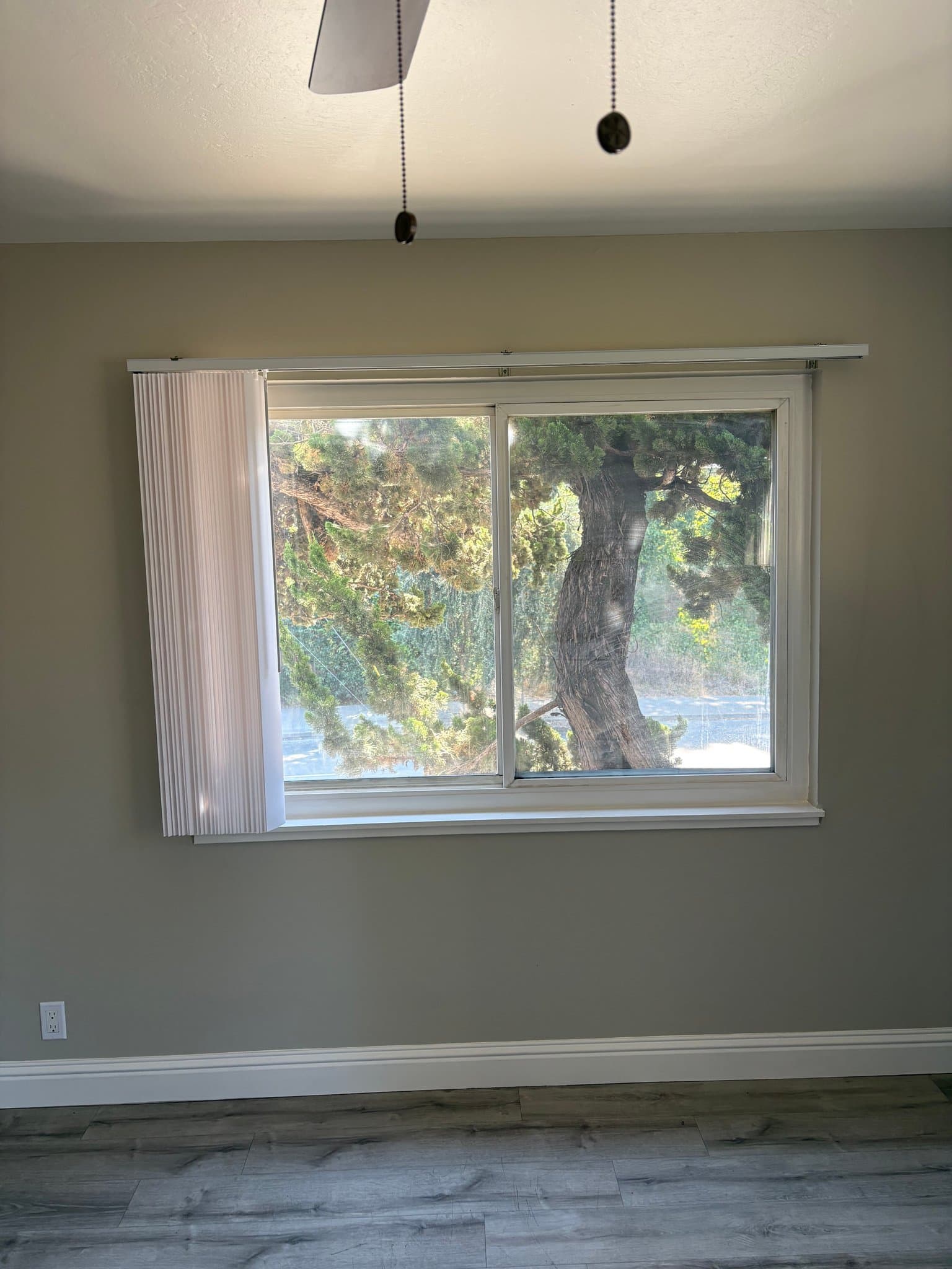 Oakland Apartment: 5499 Claremont Avenue