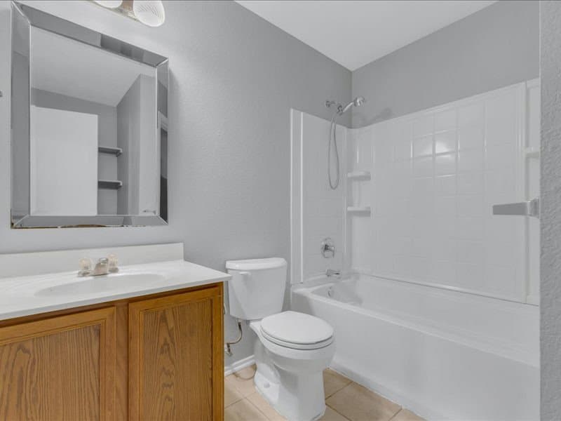 Princeton House: 1106 Caroline Dr