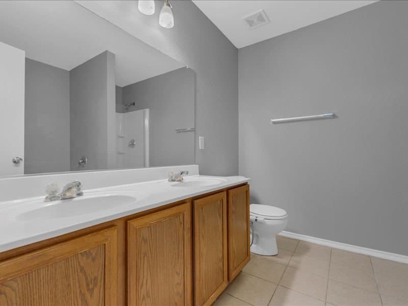 Princeton House: 1106 Caroline Dr