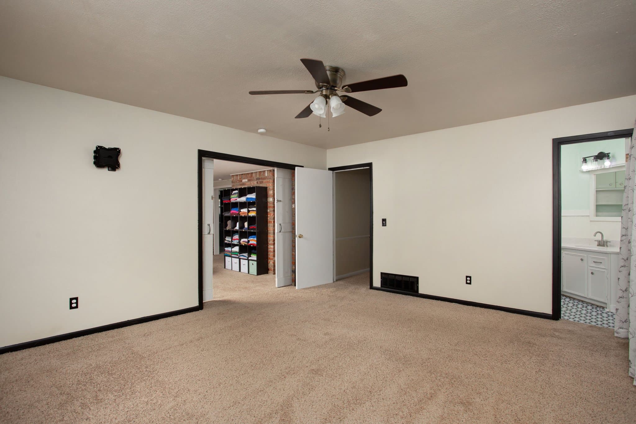Amarillo House: 3702 Clearwell St