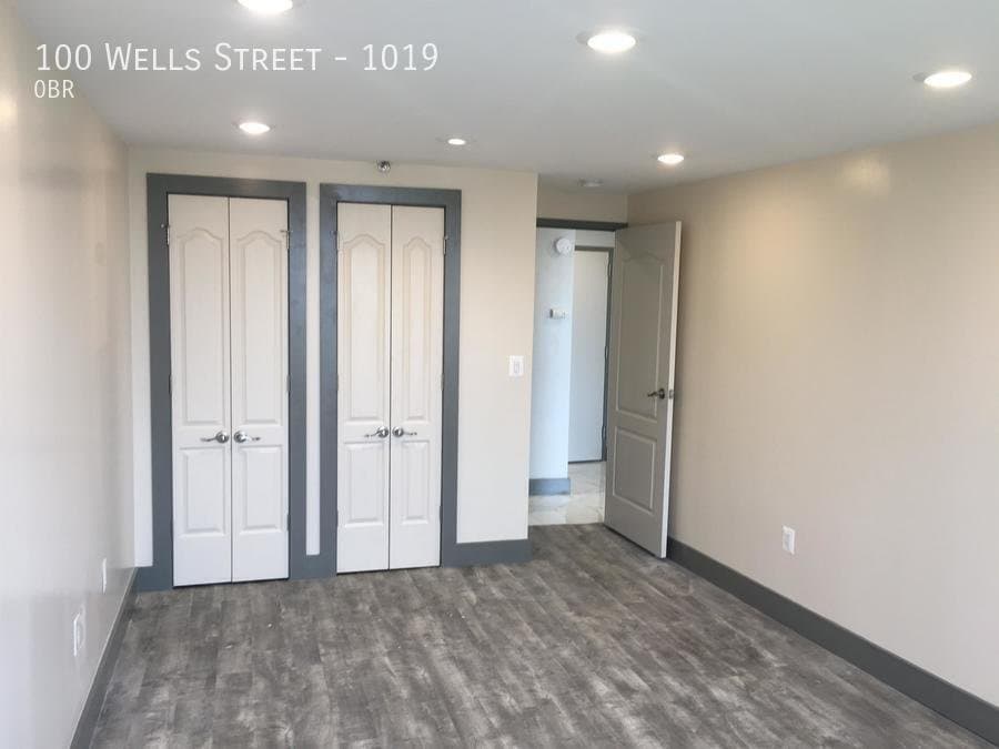 Hartford Apartment: 100 Wells Street