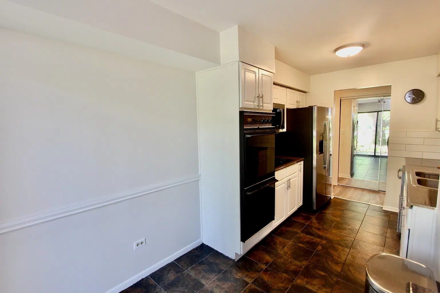 Buffalo Grove House: 10 Old Oak Dr