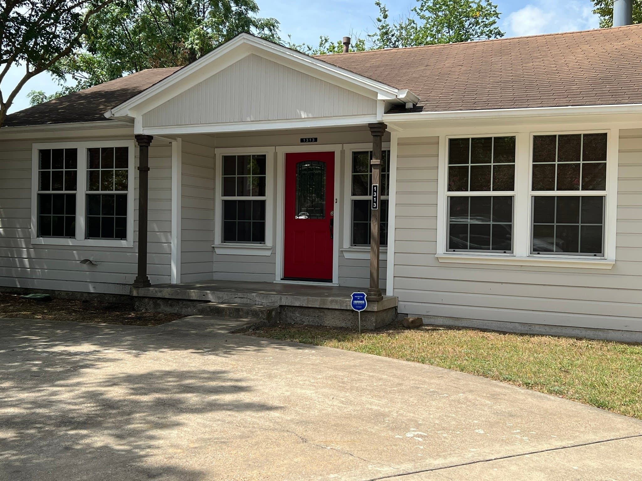 Dallas House: 1313 Casa Vale Dr