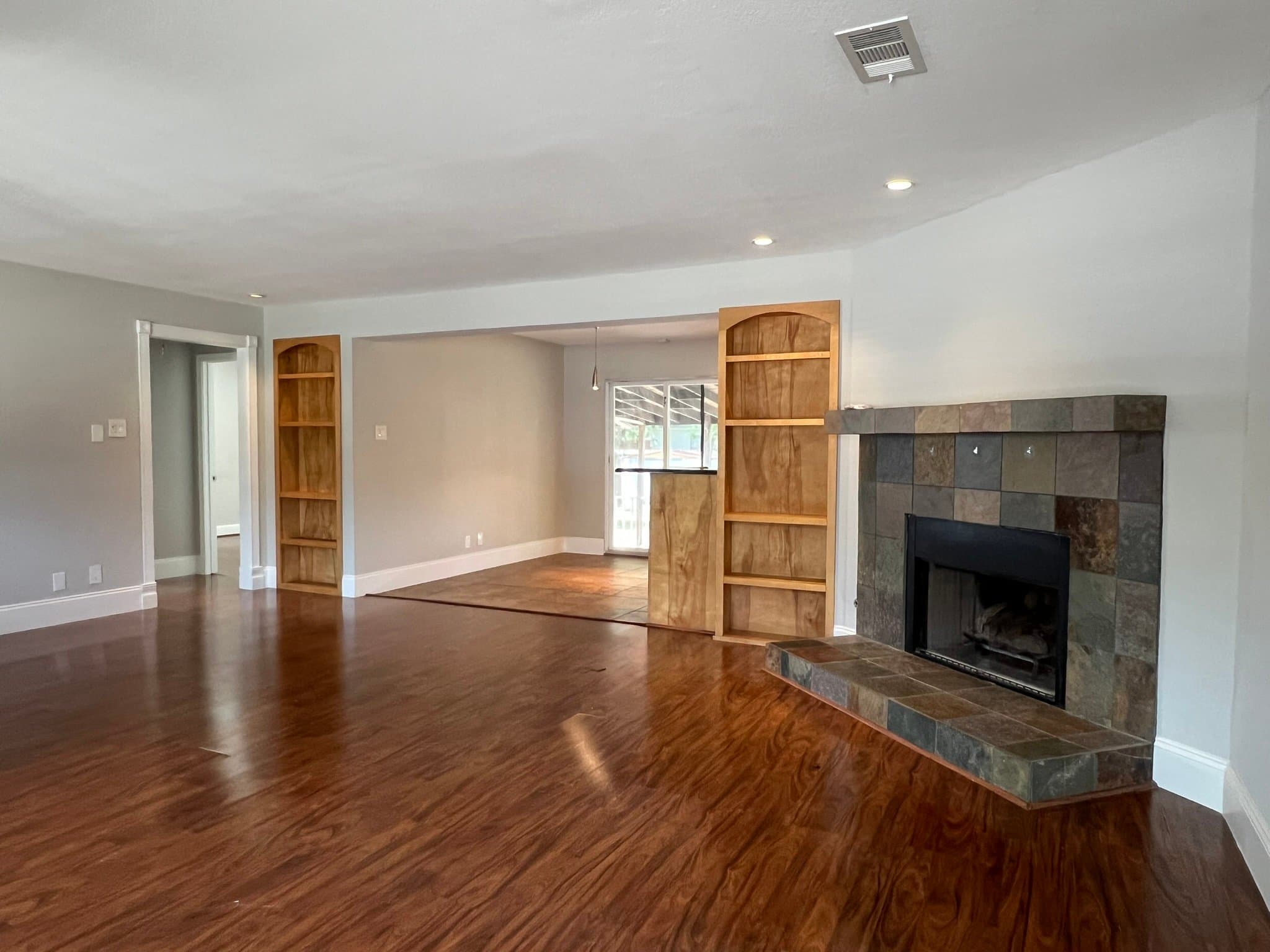Dallas House: 1313 Casa Vale Dr