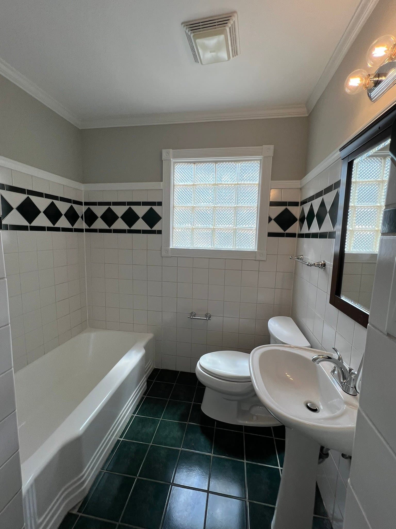 Dallas House: 1313 Casa Vale Dr