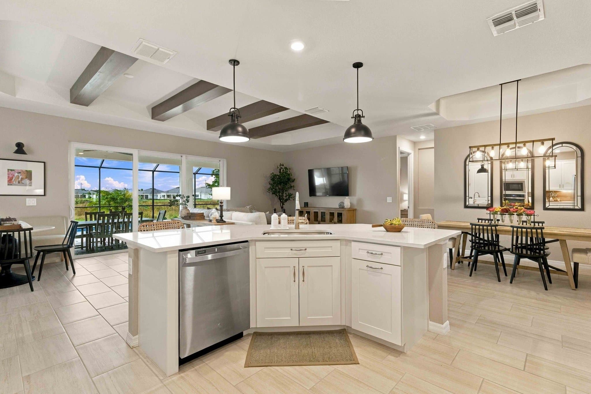 Bradenton House: 19104 Cherrystone Way