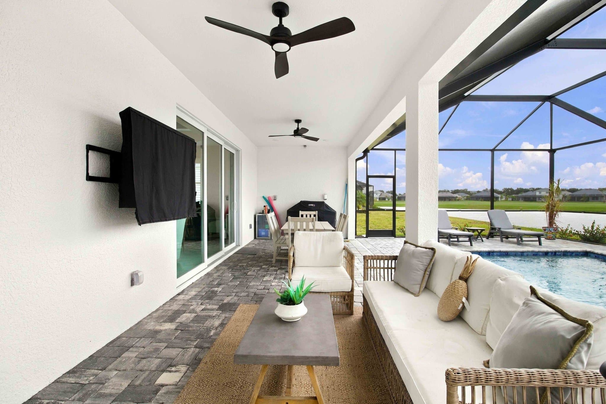 Bradenton House: 19104 Cherrystone Way