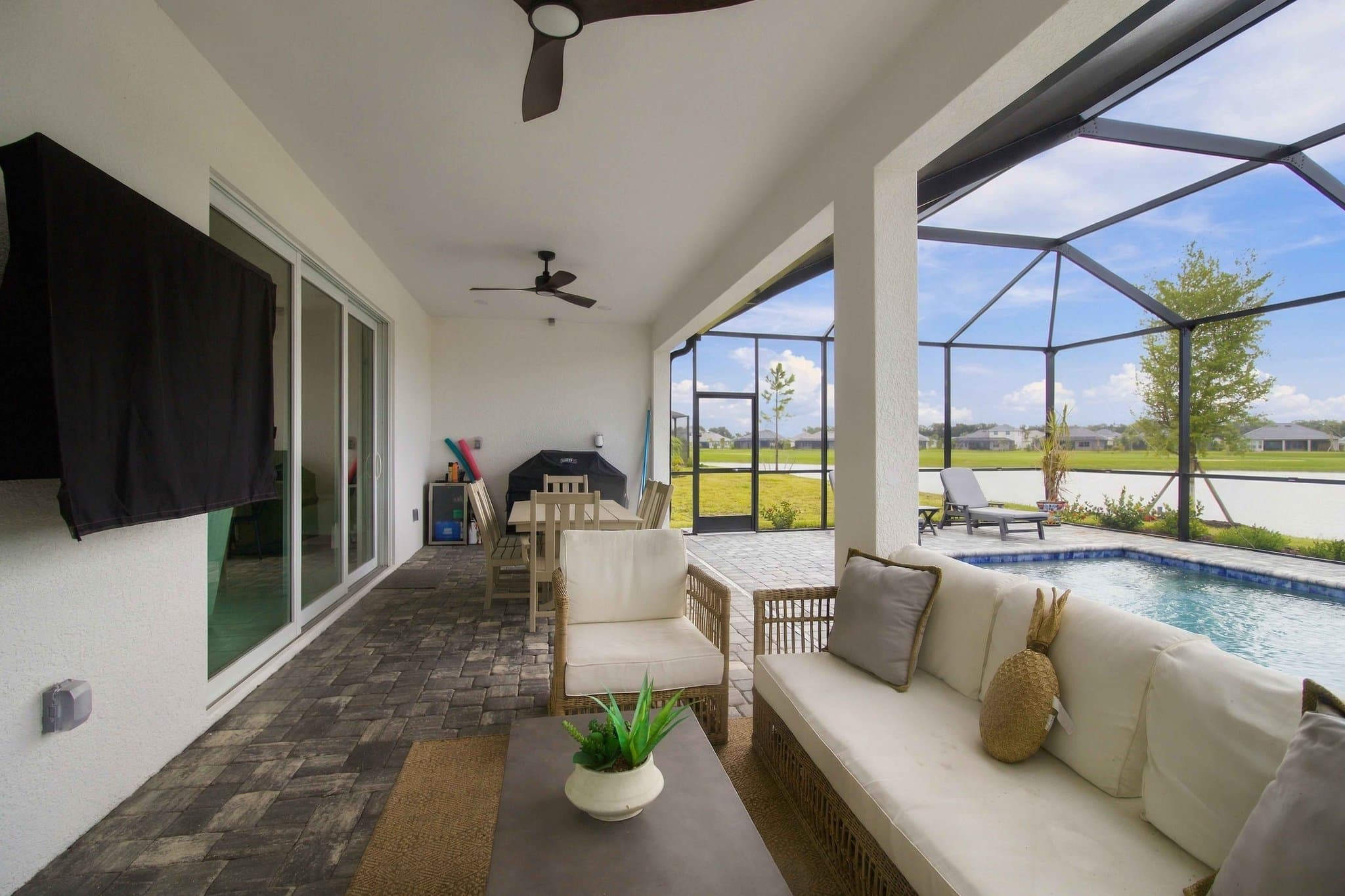 Bradenton House: 19104 Cherrystone Way