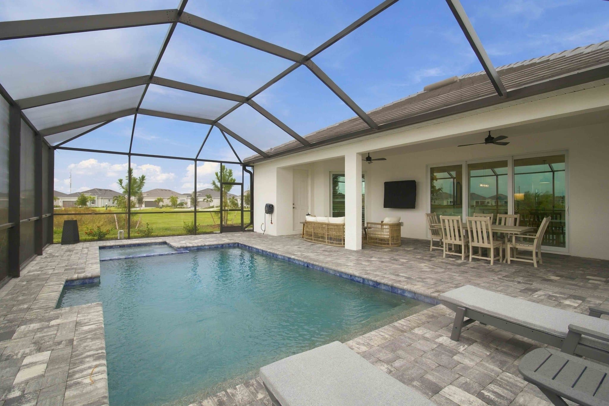 Bradenton House: 19104 Cherrystone Way