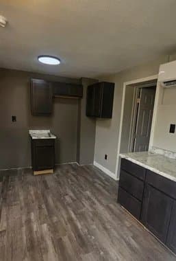 Muncie House: 703 W Adams Street