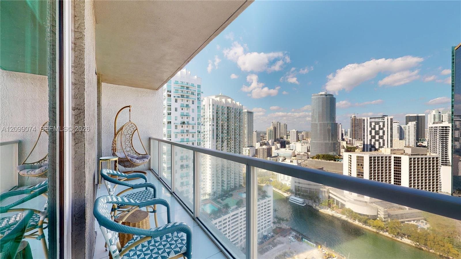 Miami Condo: 500 Brickell Ave