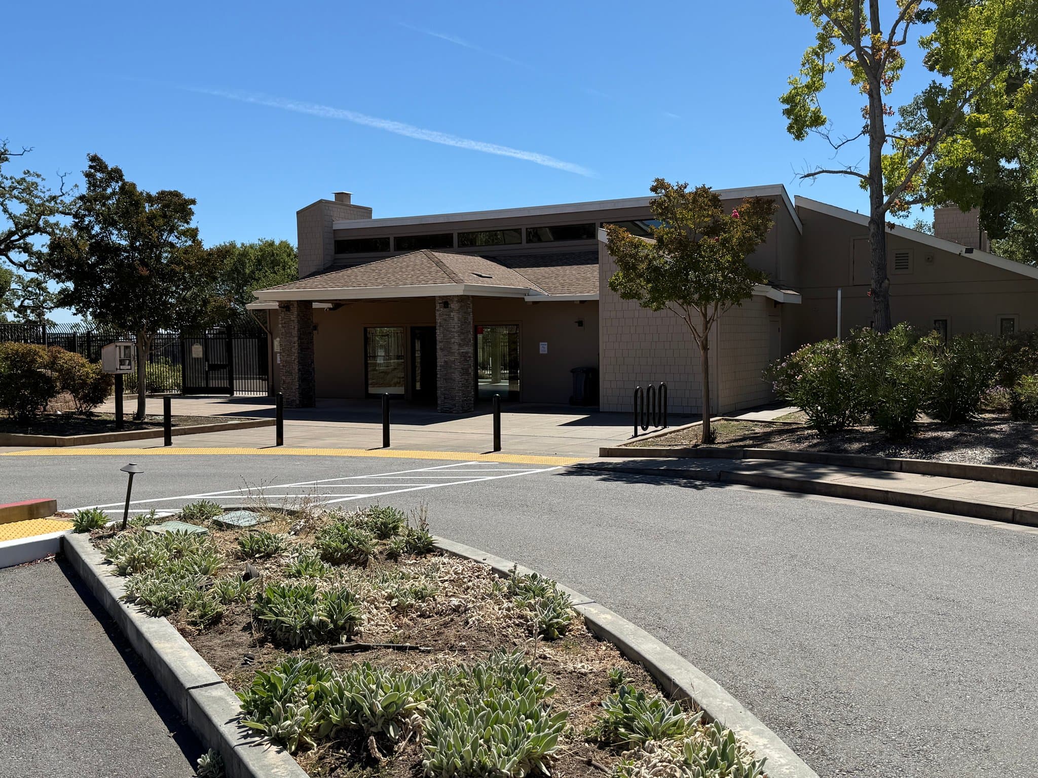 Novato Townhome: 10 Park Crest Ct