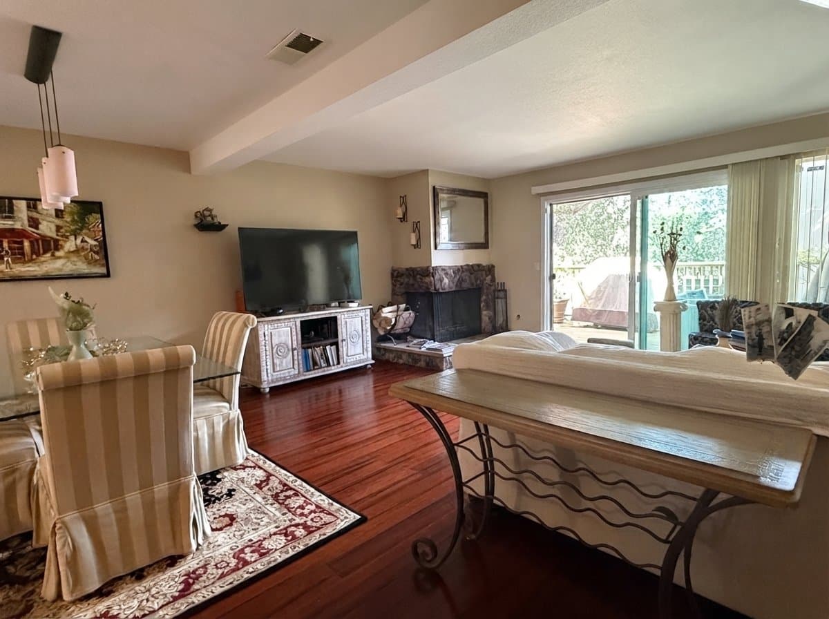 Novato Townhome: 10 Park Crest Ct