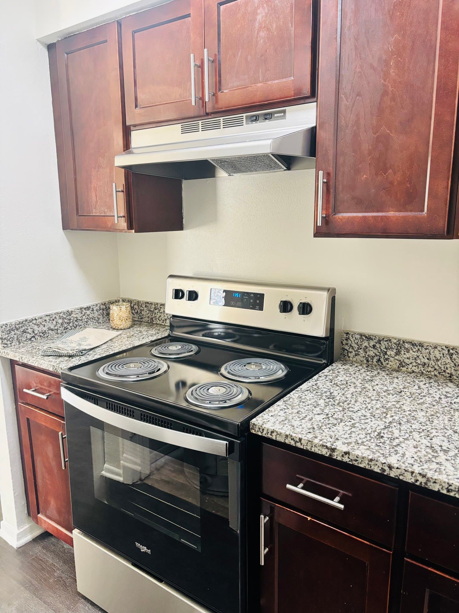 Baton Rouge Apartment: 2080 Lobdell Blvd