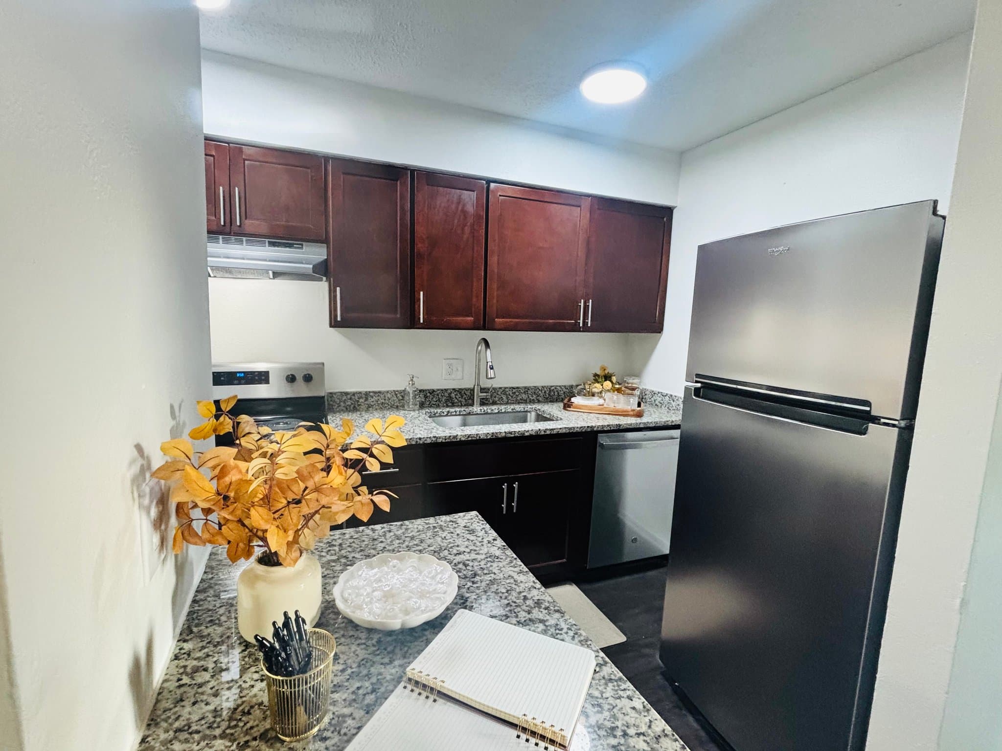 Baton Rouge Apartment: 2080 Lobdell Blvd