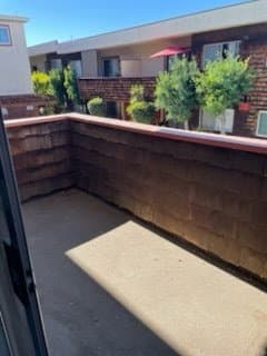 Encino Condo: 5414 Newcastle Ave