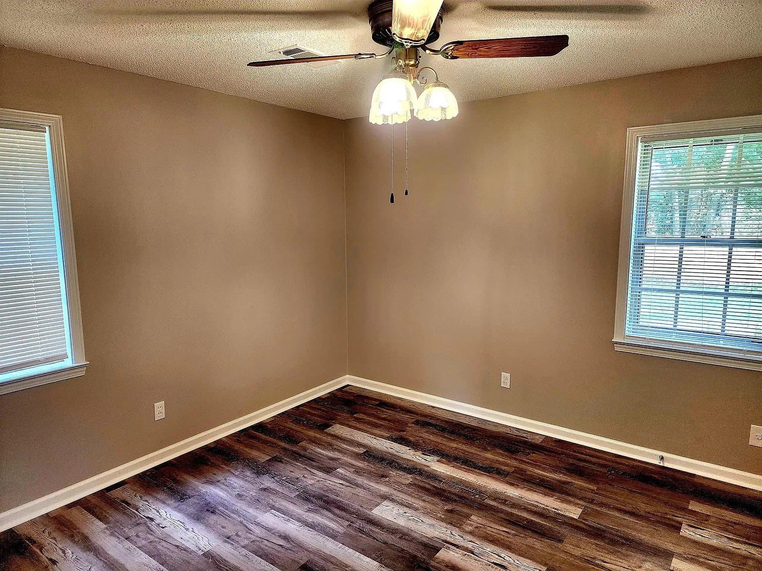 Pittsburgh House: 2930 Stafford St, B10,