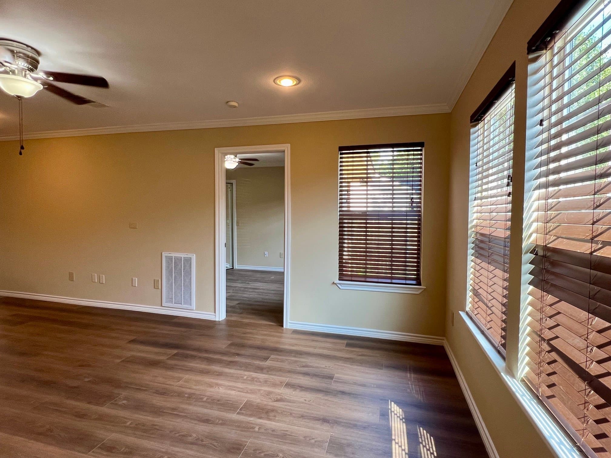 Dallas House: 10815 Hermosa Dr