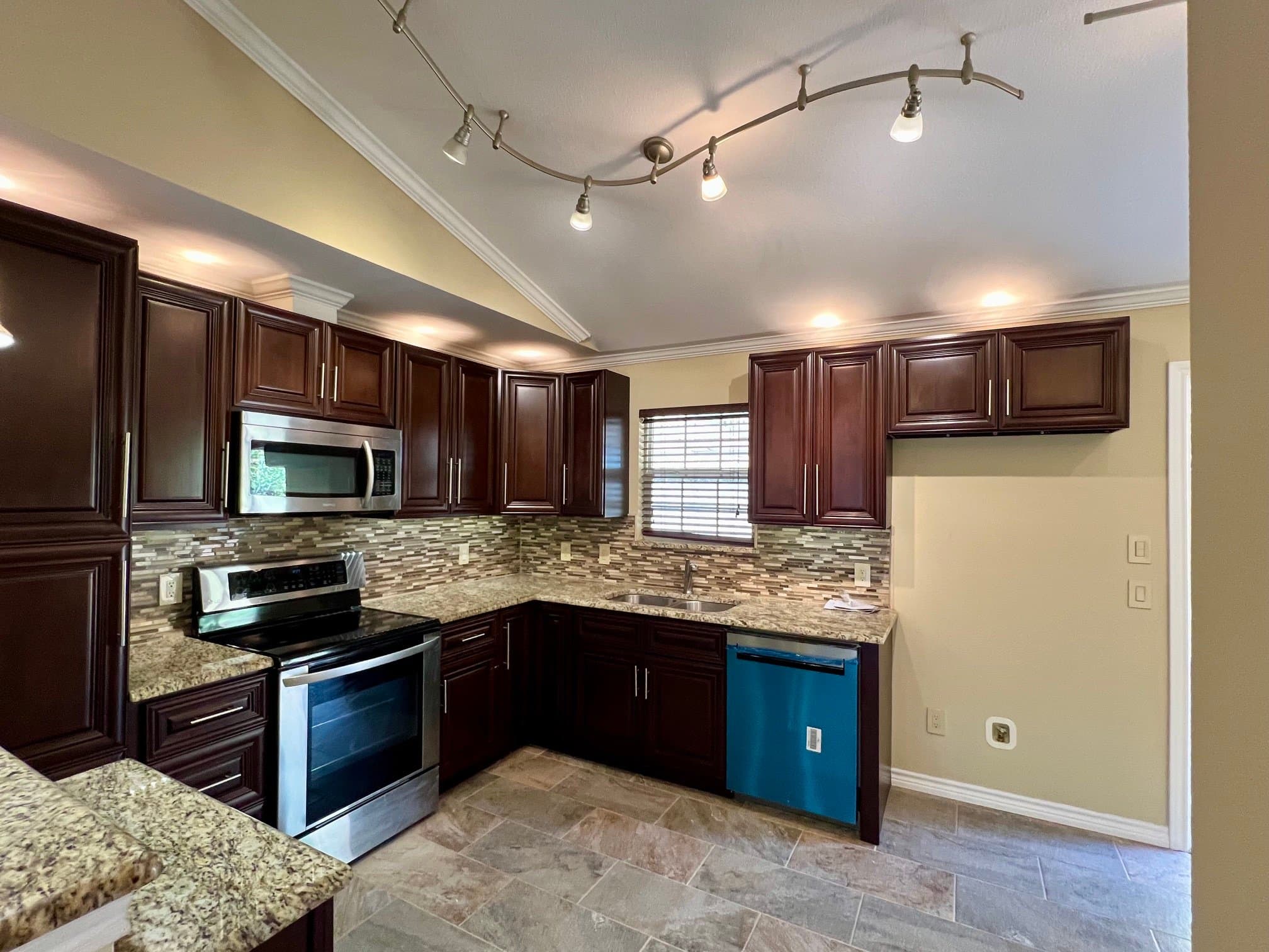 Dallas House: 10815 Hermosa Dr