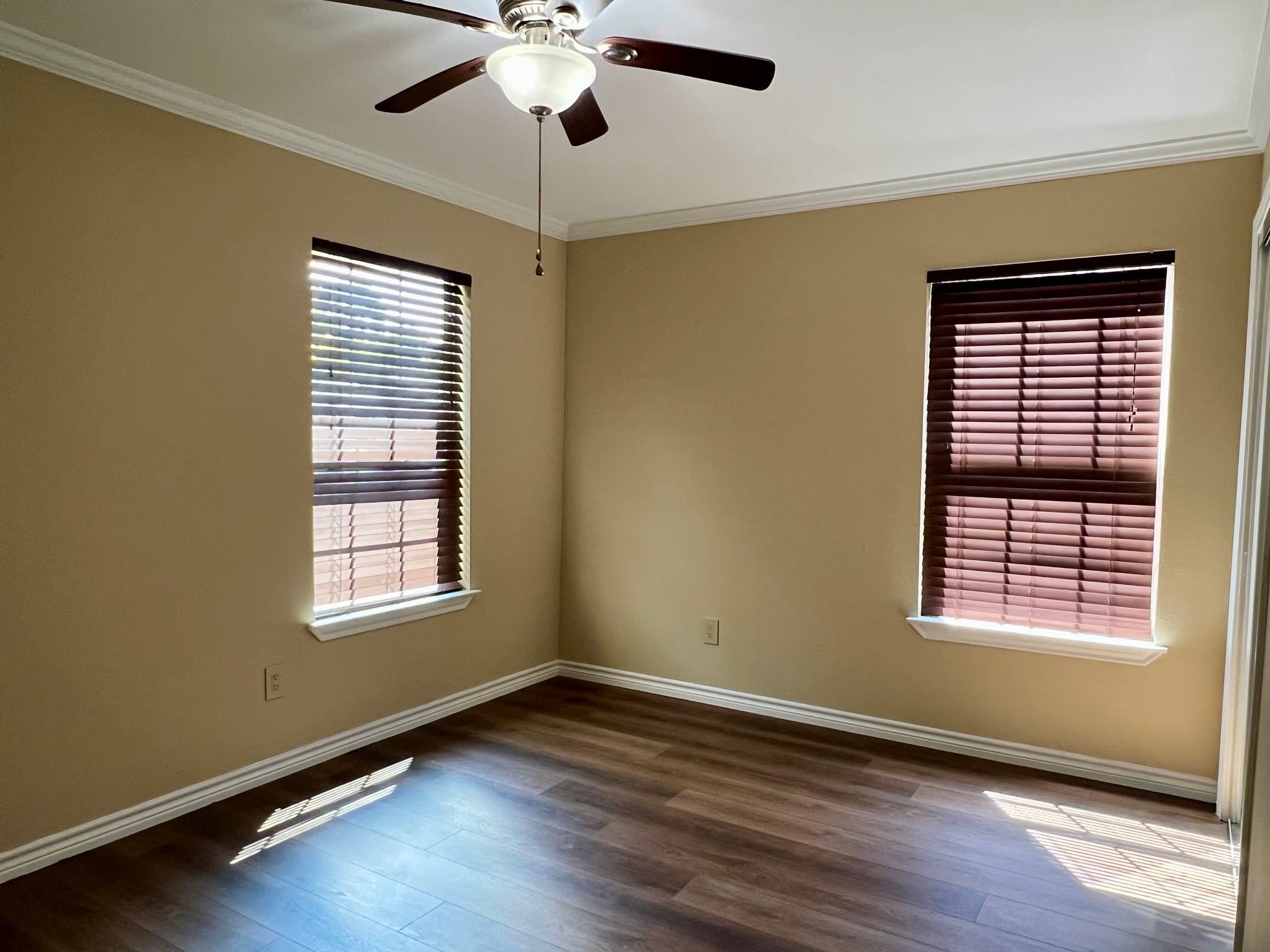Dallas House: 10815 Hermosa Dr