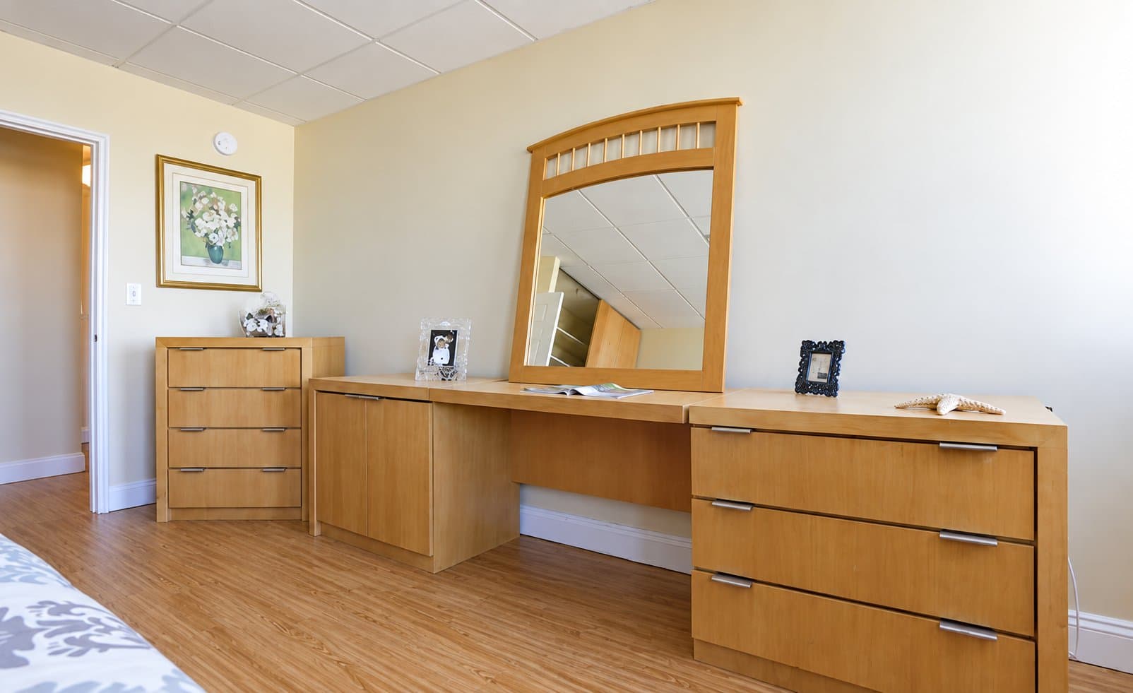 Atlantic City Apartment: 101 Boardwalk Ave