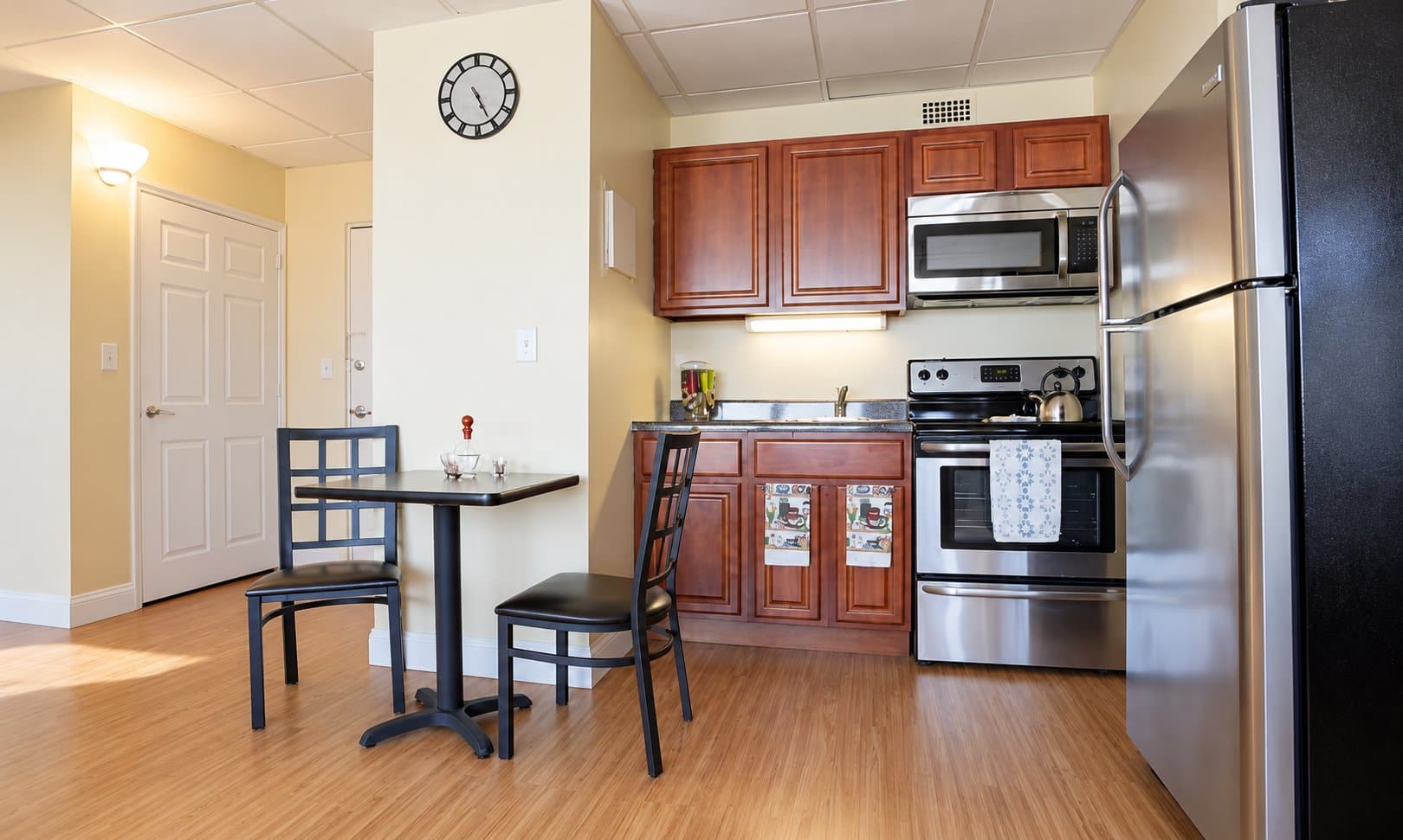Atlantic City Apartment: 101 Boardwalk Ave
