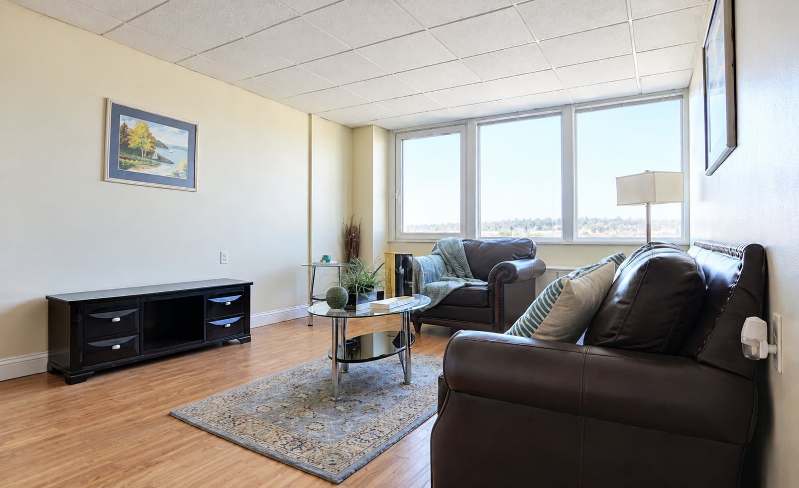 Atlantic City Apartment: 101 Boardwalk Ave