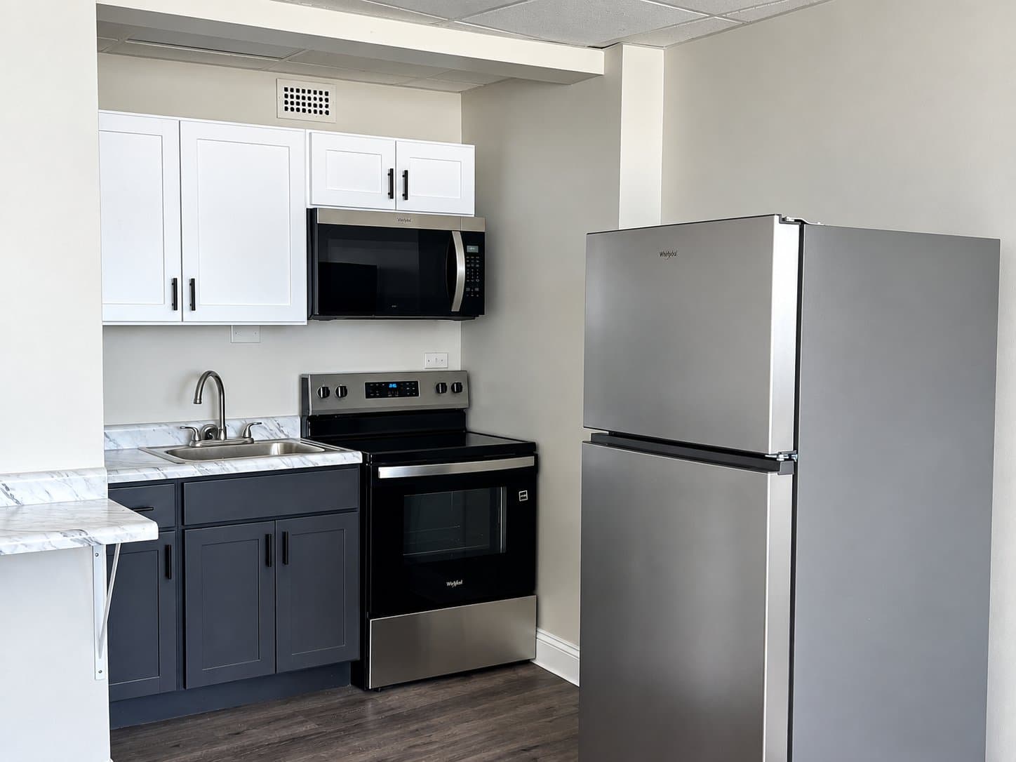 Atlantic City Apartment: 101 Boardwalk Ave