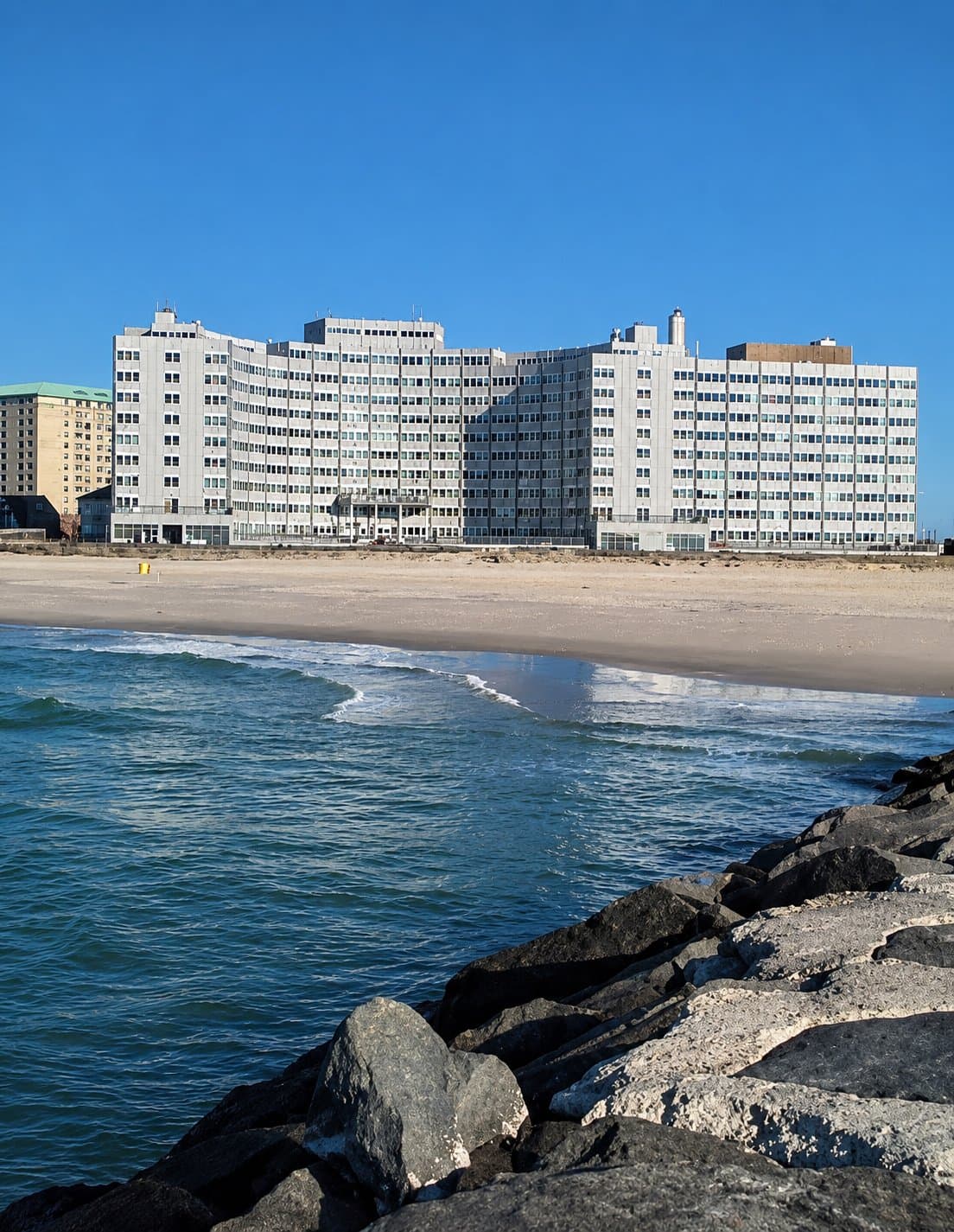 Atlantic City Apartment: 101 Boardwalk Ave