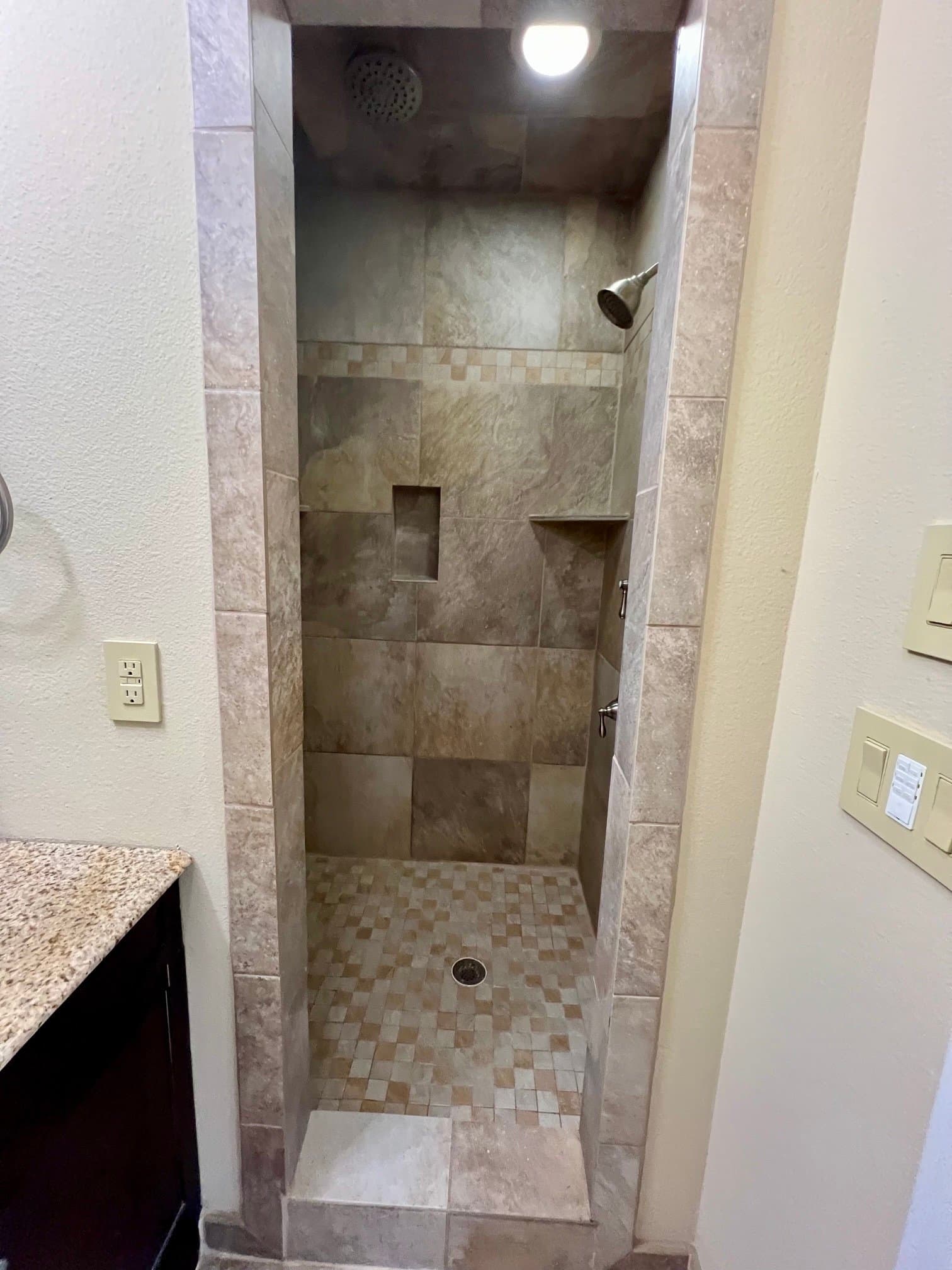 Dallas House: 10815 Hermosa Dr