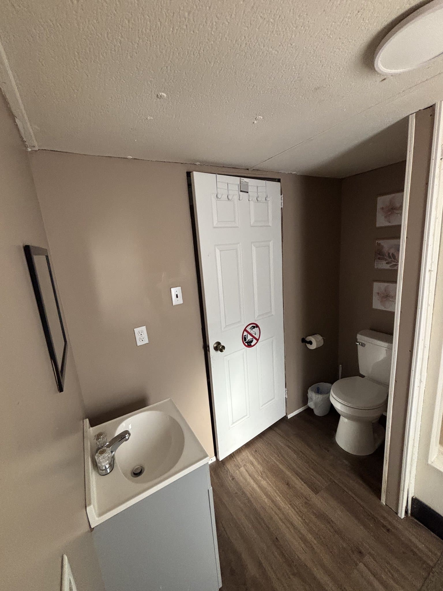 Mobile House: 3351 Denmark Rd