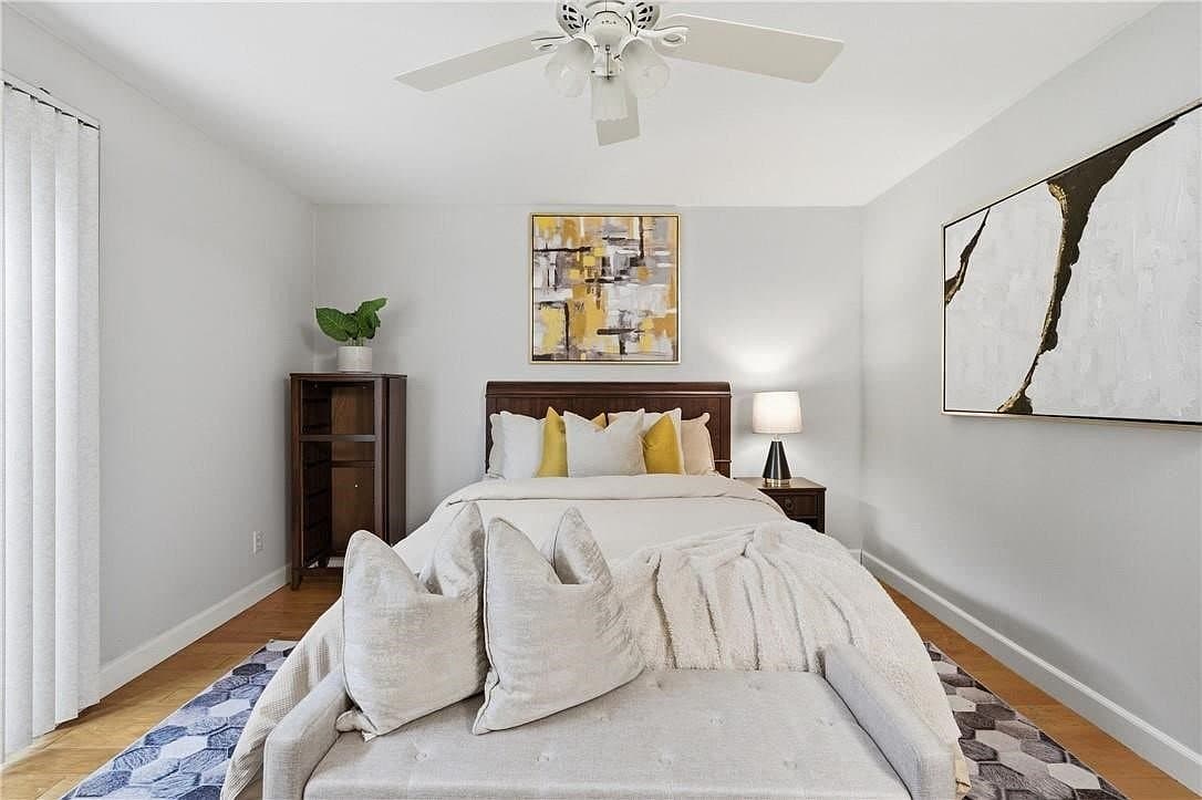 Santa Monica Condo: 2311 4th St, Santa Monica, CA 90405